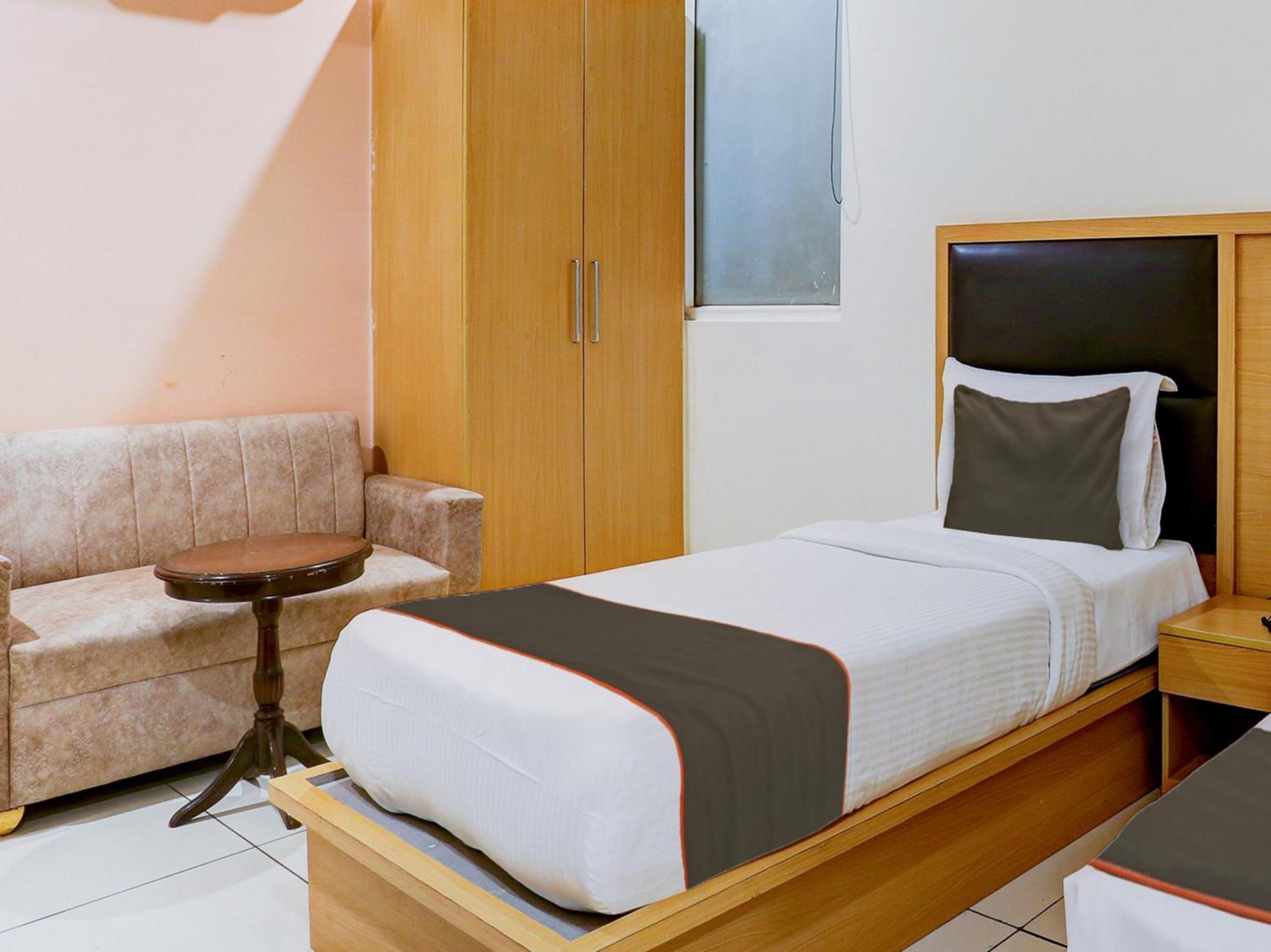 Collecion O White House Hotel New Delhi Ngoại thất bức ảnh