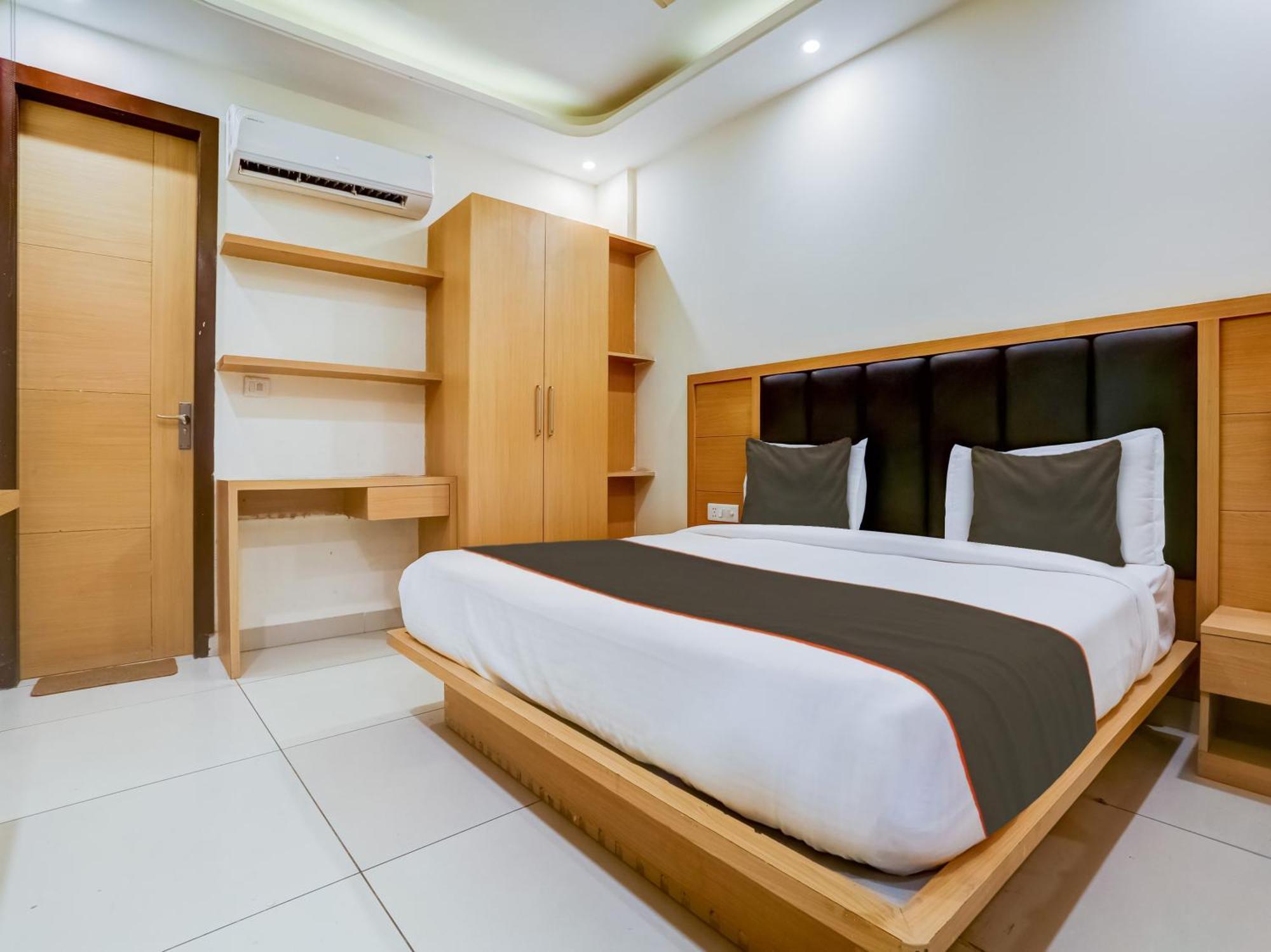 Collecion O White House Hotel New Delhi Ngoại thất bức ảnh