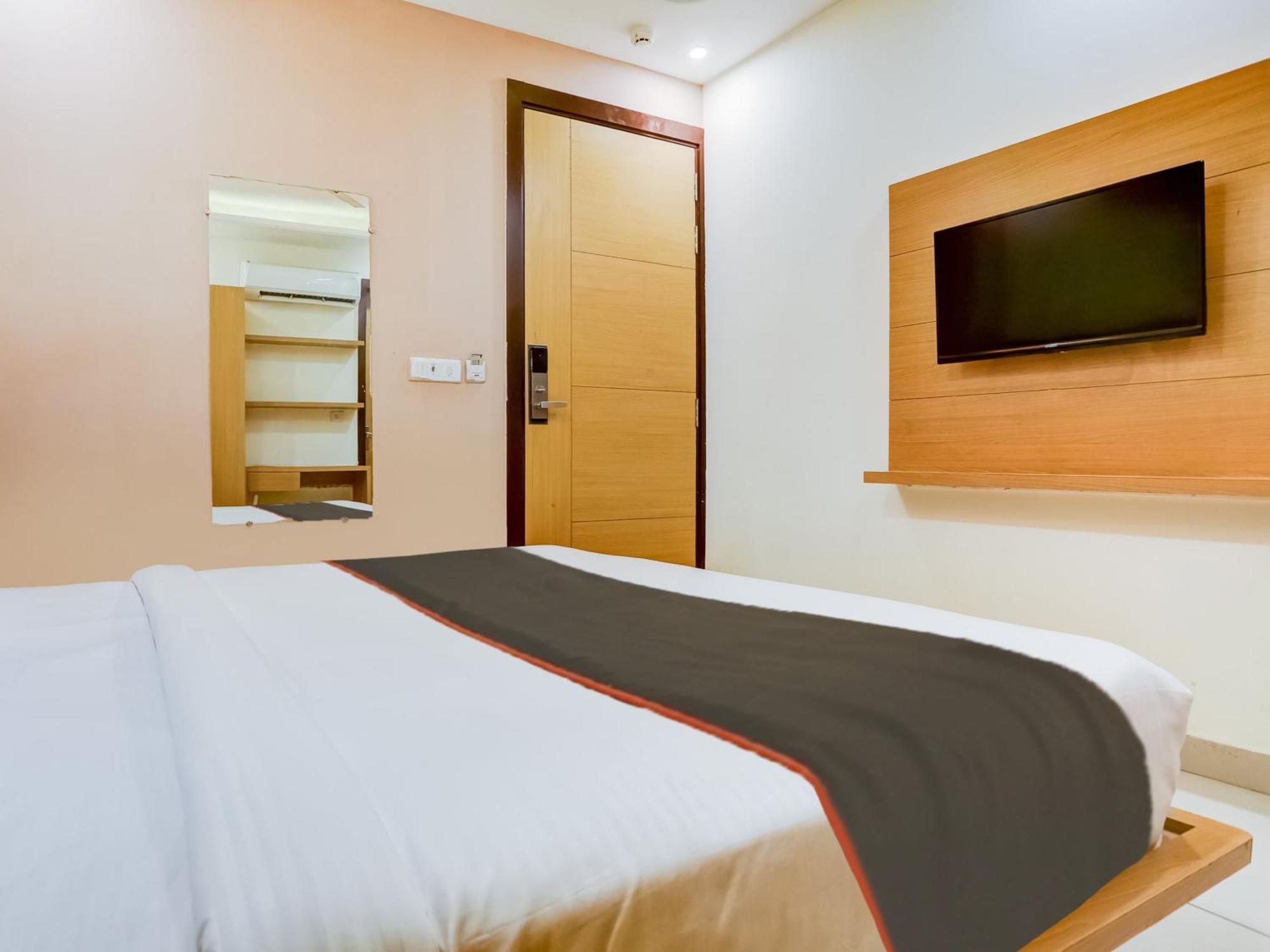 Collecion O White House Hotel New Delhi Ngoại thất bức ảnh