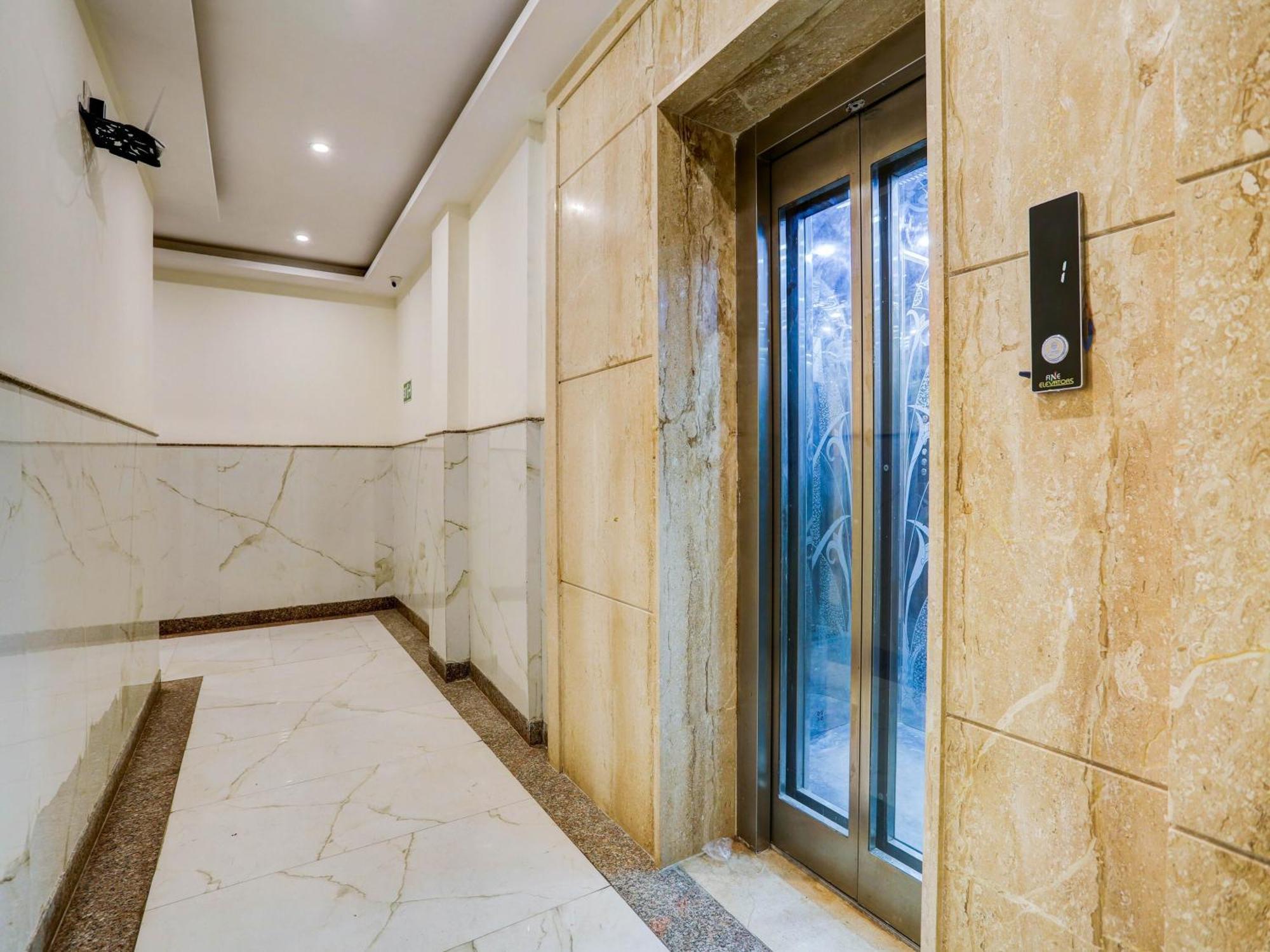 Collecion O White House Hotel New Delhi Ngoại thất bức ảnh