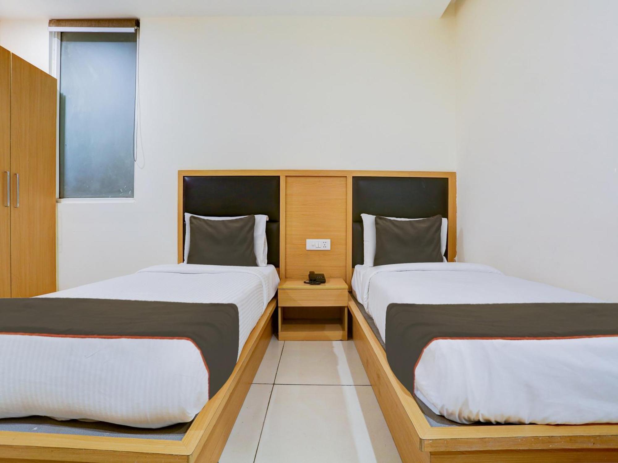 Collecion O White House Hotel New Delhi Ngoại thất bức ảnh